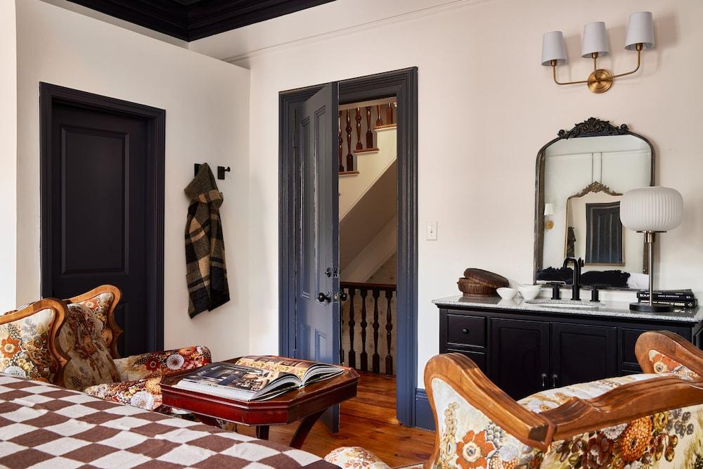 Blind Tiger Portland – Carleton Street