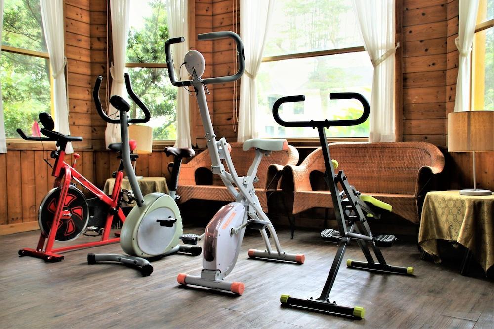 Atunas Holiday Country