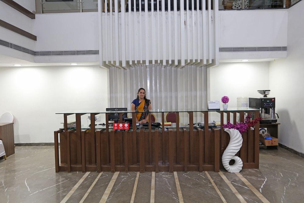 OYO 897 Hotel Surabhi Elite