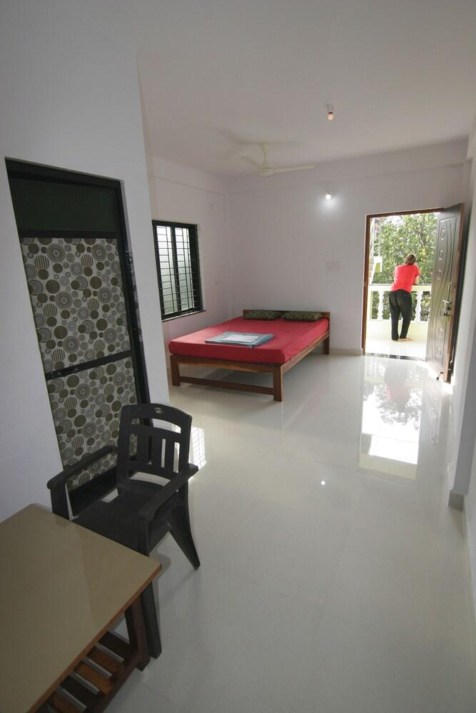 Rudra Holidays Guest House