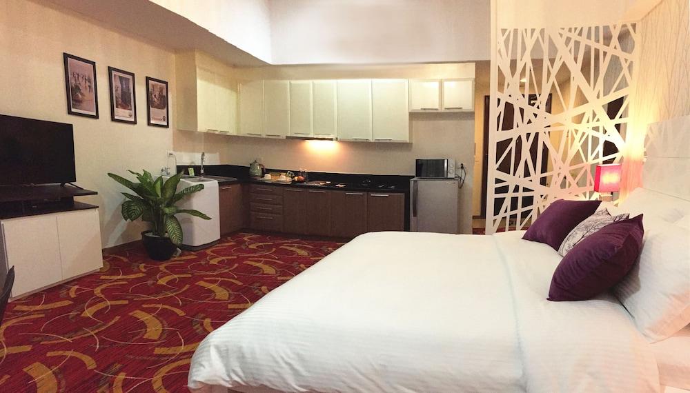 MaxStays Max Pavilion at The Venice Residences