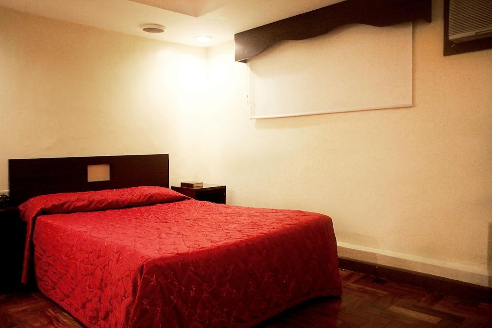 Cherry Blossoms Hotel