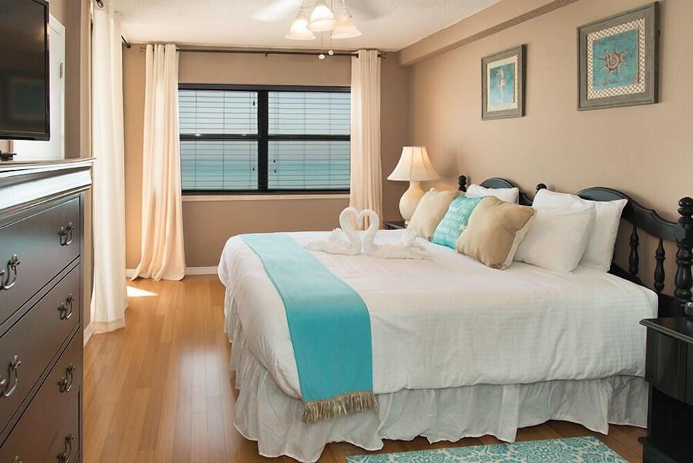 The Nautilus Condominiums