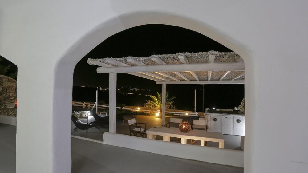 Mykonos Spirit Villas