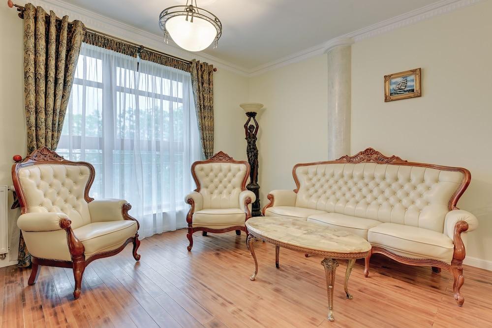 Apartinfo Center Apartments