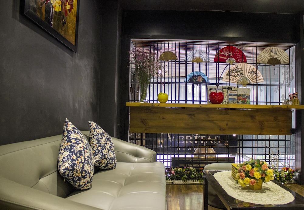 Sunny Serviced Apartment