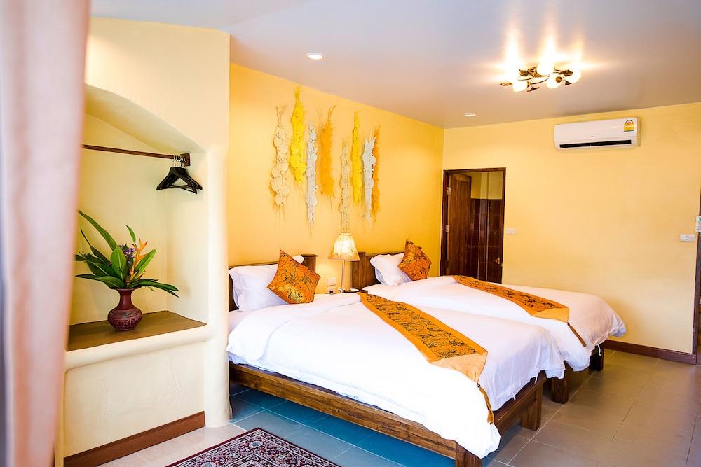 E-outfitting Pai Resort