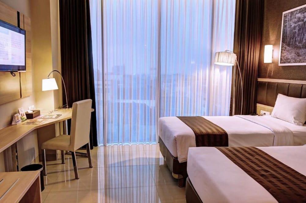 Pasar Baru Square Hotel