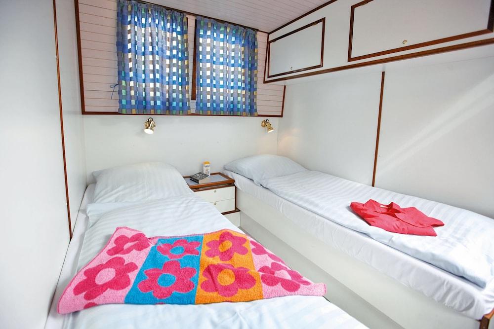 Boats & Yachts at Rechlin Harbor by Kuhnle-Tours