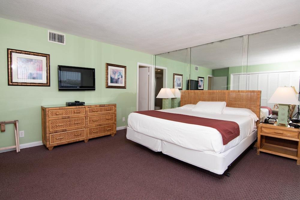 Palm Beach Waterfront Suites