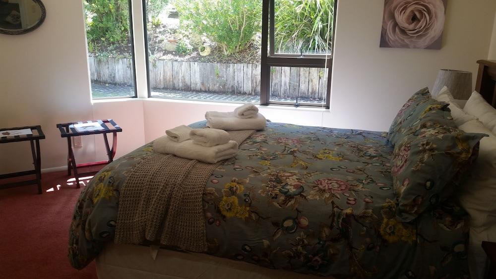 Oamaru House Bed and Breakfast