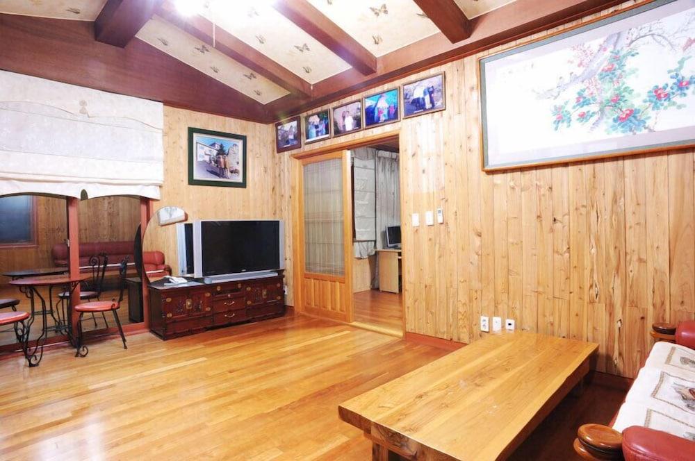 Palace in the Forest Pension