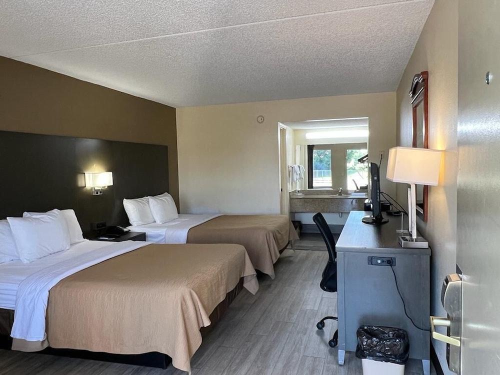 Rodeway Inn Walterboro I-95