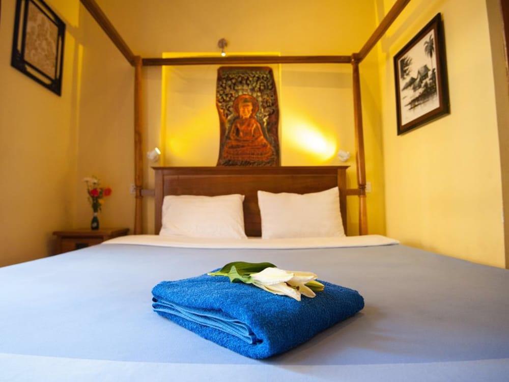 Sundance Inn & Saloon