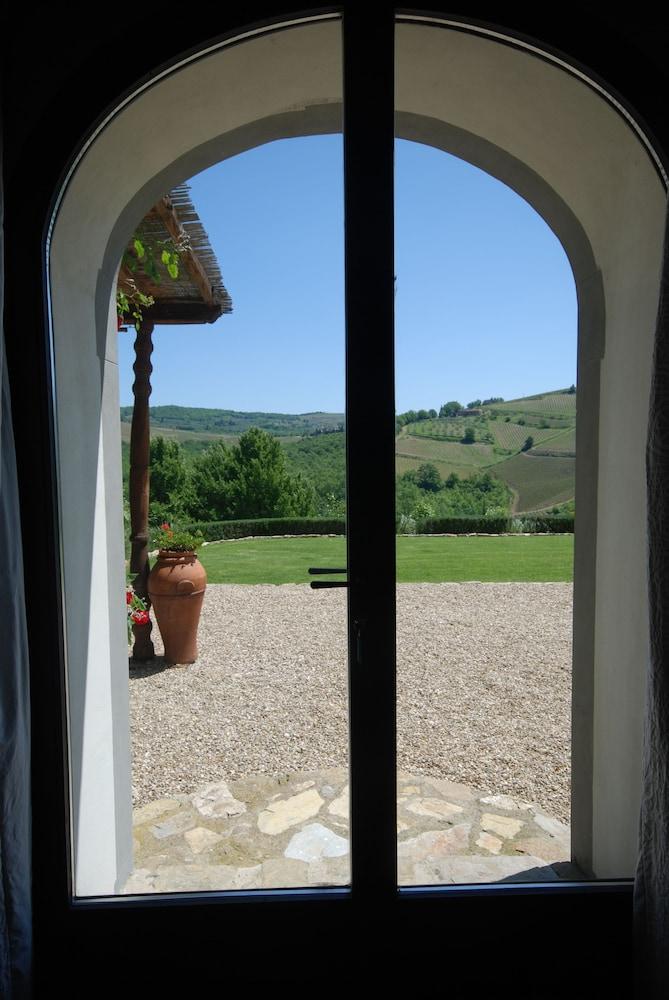 Chianti Yoga - The Tuscan Collection