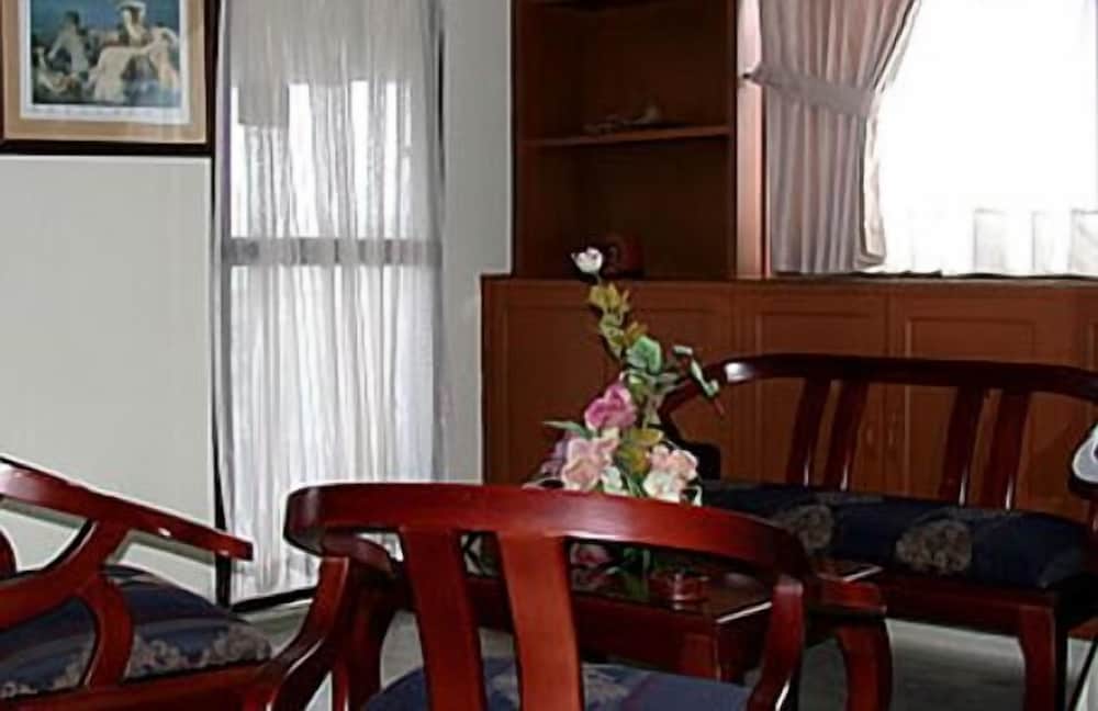 Hotel Ribera Del Rio Av 2N