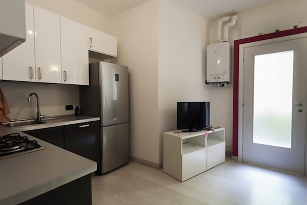 At Home - P.ta Venezia C.so Buenos Aires