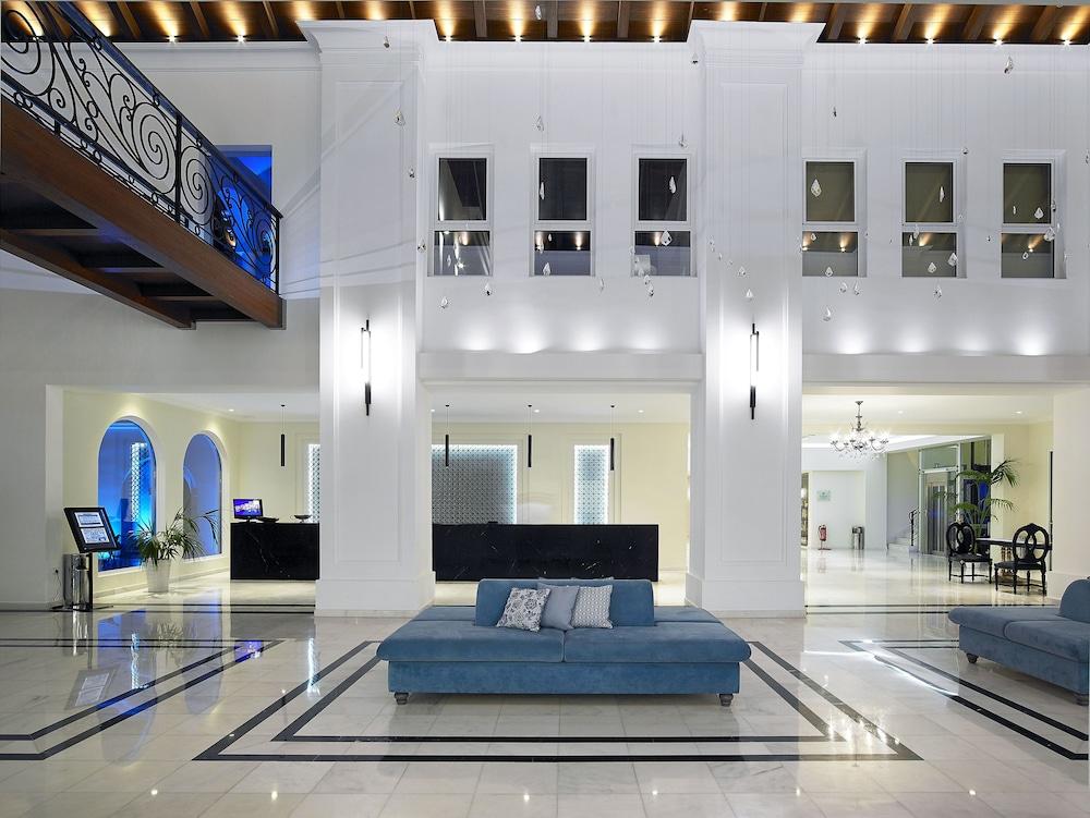 Anemos Luxury Grand Resort