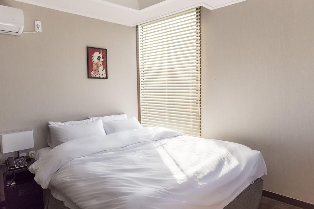 Check Inn Hotel Jeju