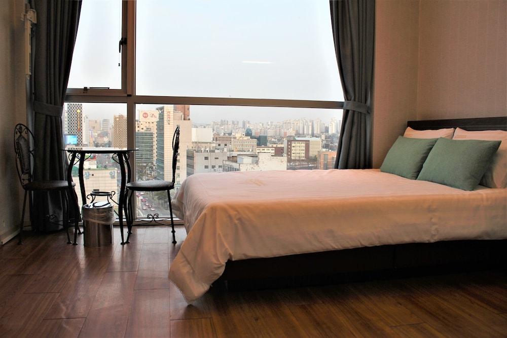 Myeongdong Merlin Hotel