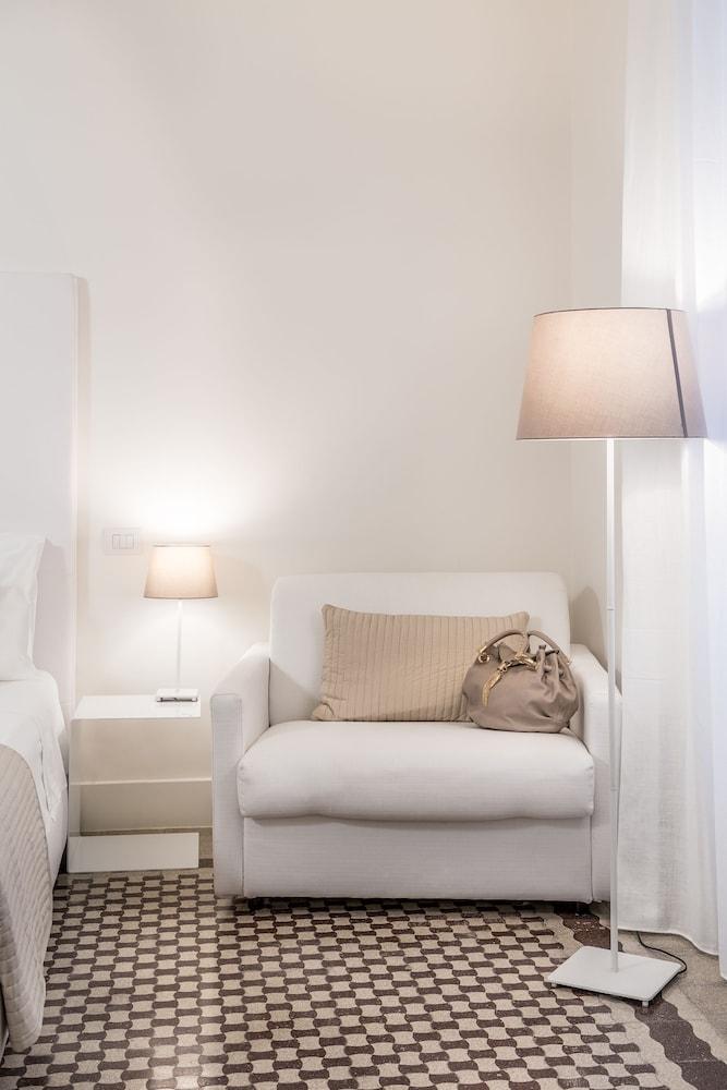 Home Boutique Luxury & Design