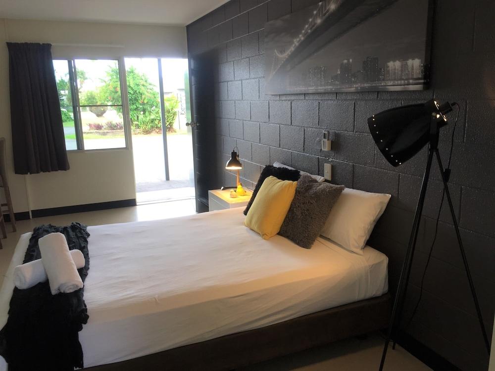 Cardwell at the Beach