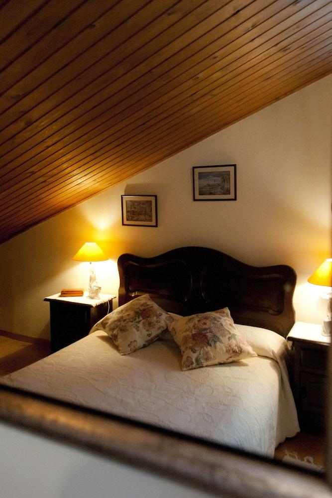 Trisqueles y Buganvillas