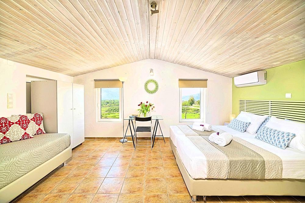 Cretan Mansion with Heated Swimming Pool