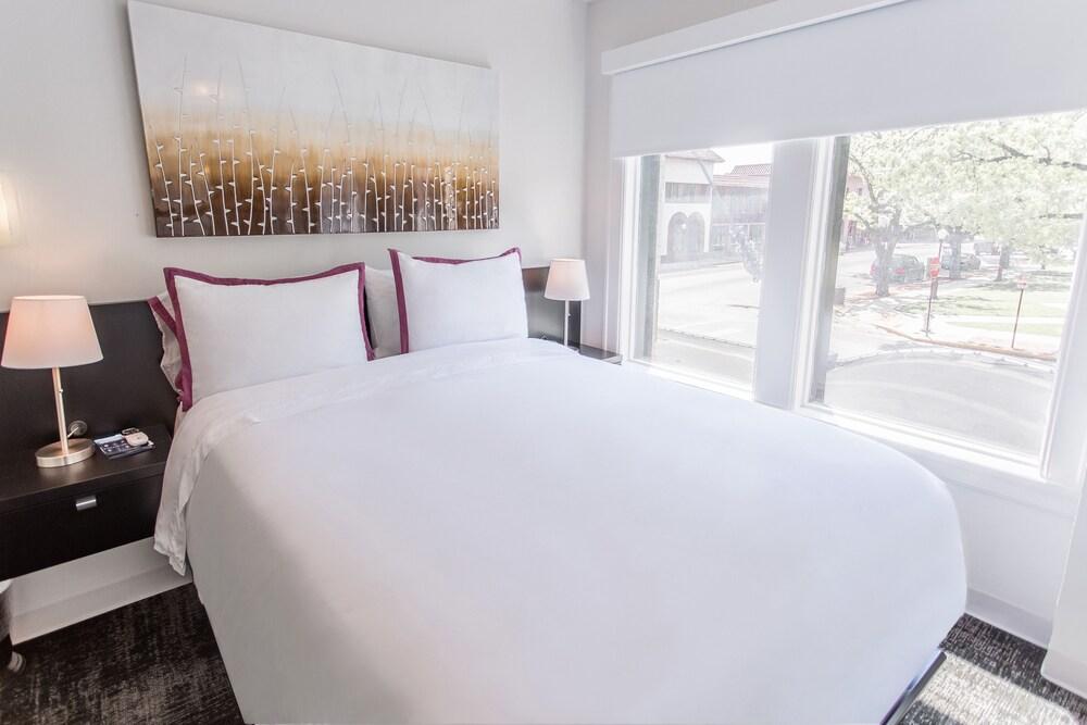 Park Plaza Hotel Seguin