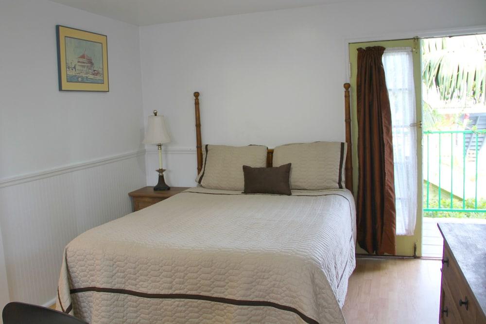 La Paloma Las Flores