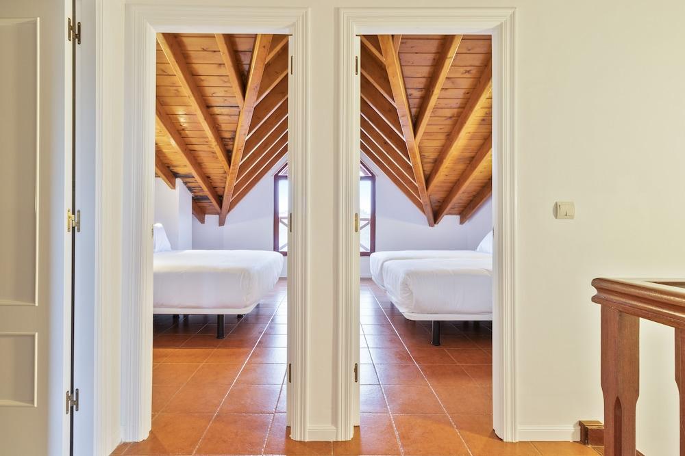 Abba Comillas Apartments