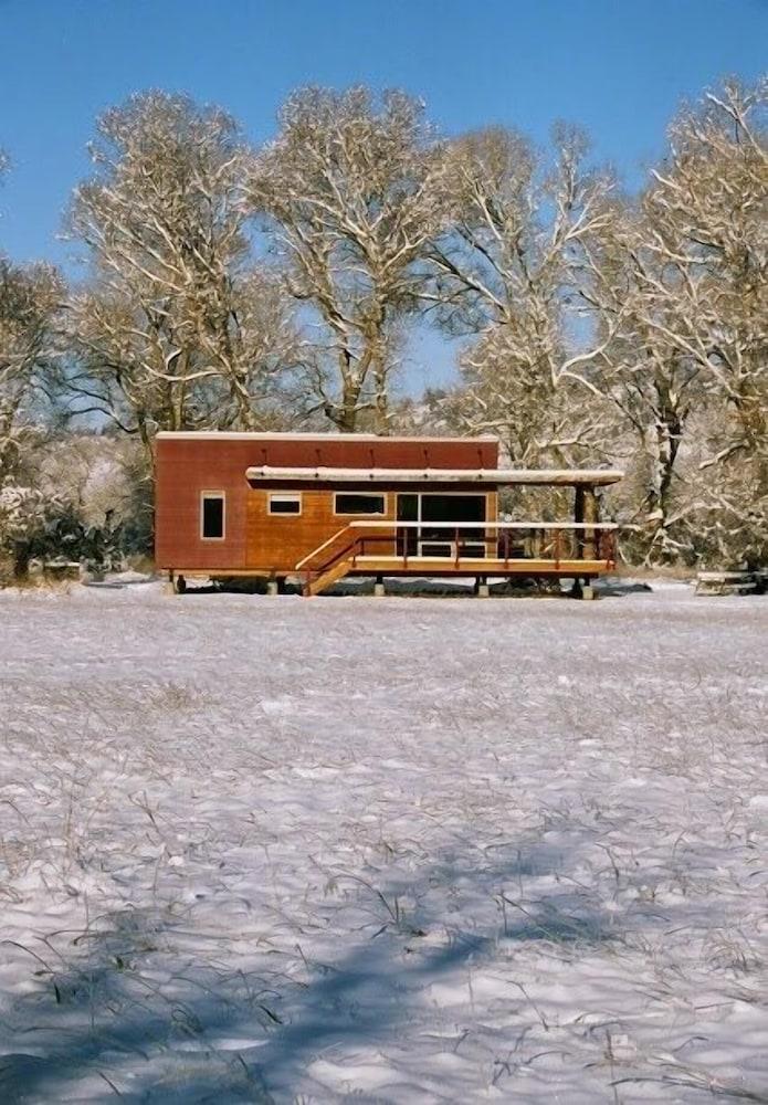 Yellowstone River Lodge