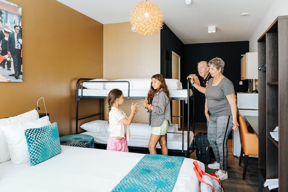 The Hague Teleport Hotel