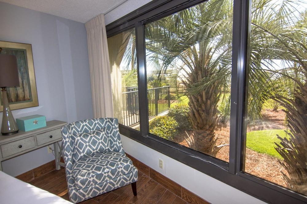 Beachside Towers at Sandestin by Panhandle Getaways