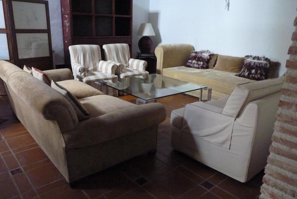 Hotel Meson Don Quijote