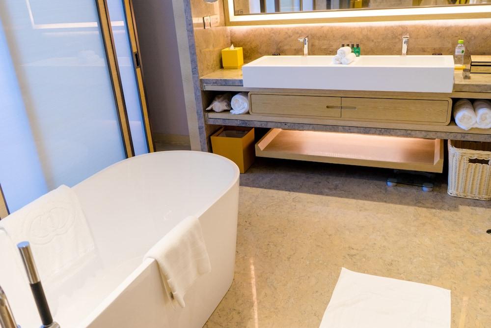 Sofitel Sanya Leeman Resort