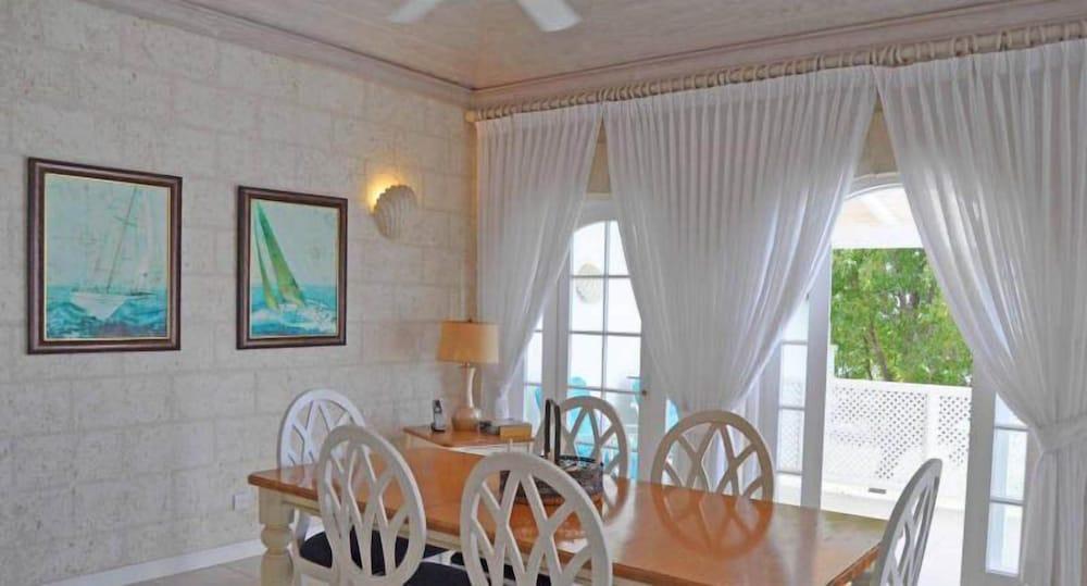 Royal Villa by Island Villas