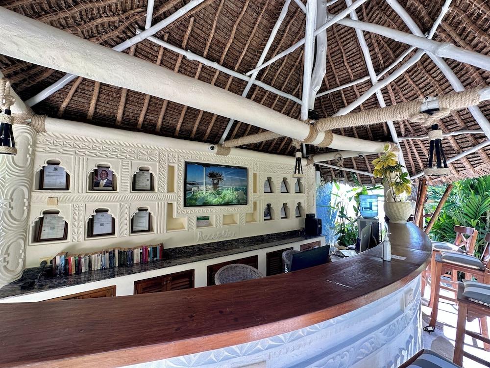 Amani Luxury Apartments Diani Beach