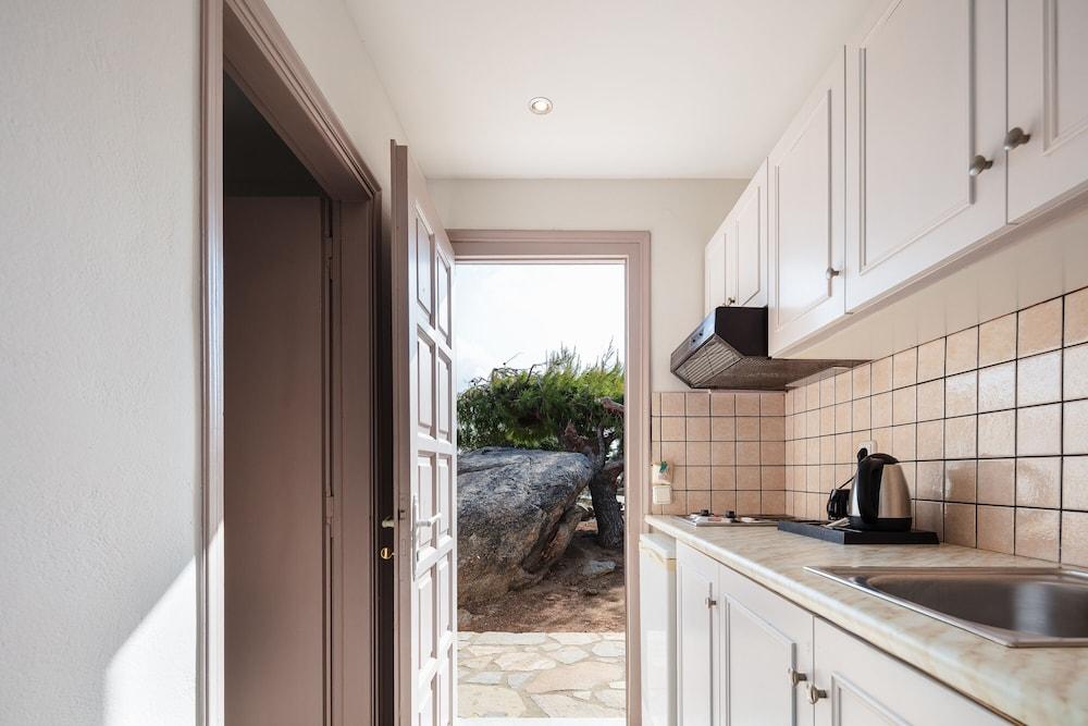 Kavuras Village Hotel & Suites