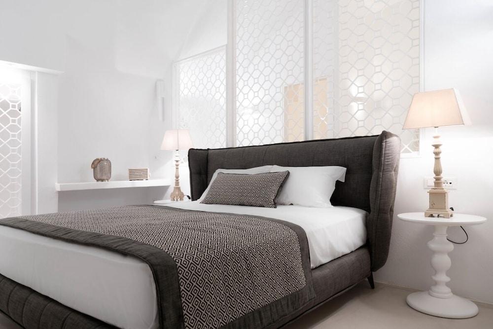 Kamini Santorini Luxury Villas