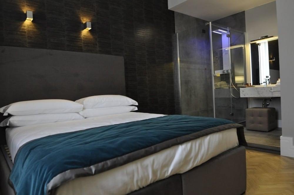 Place 24 Suites & Wellness