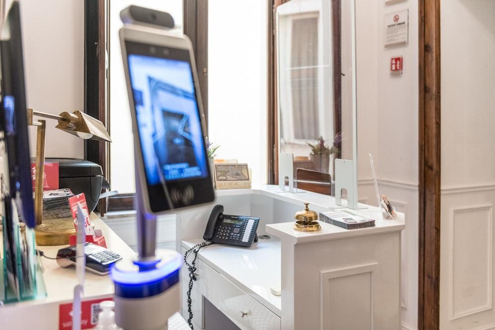 Navona Central Suites