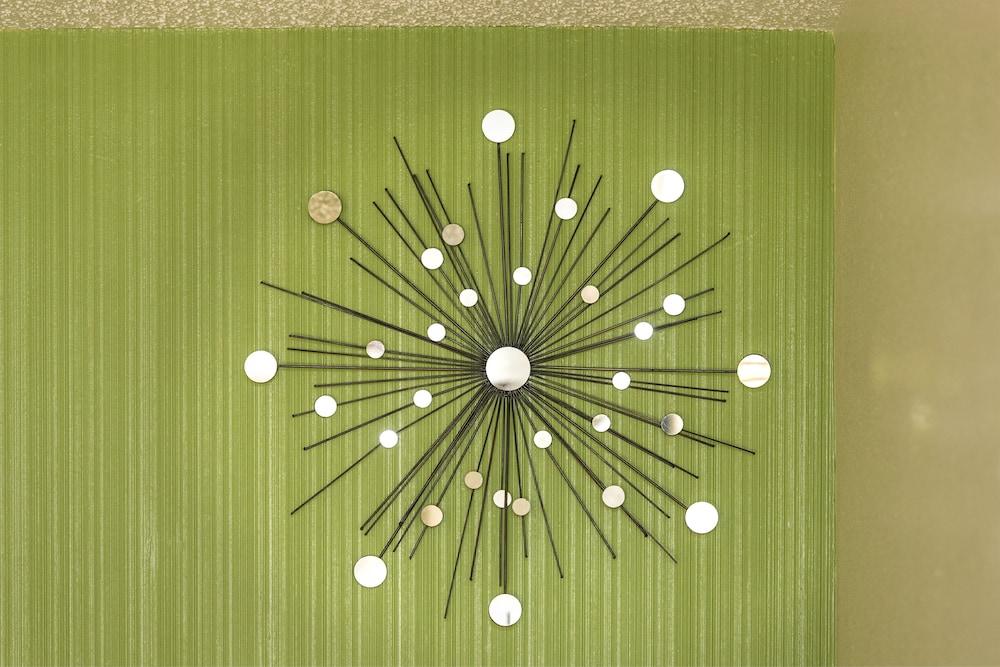 Desert Riviera Hotel