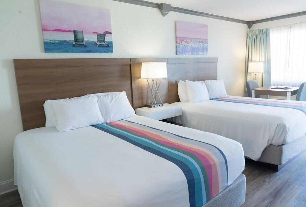 Admiral on Baltimore