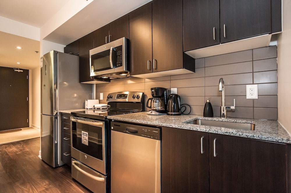 Life Suites - Fort York Central Condo