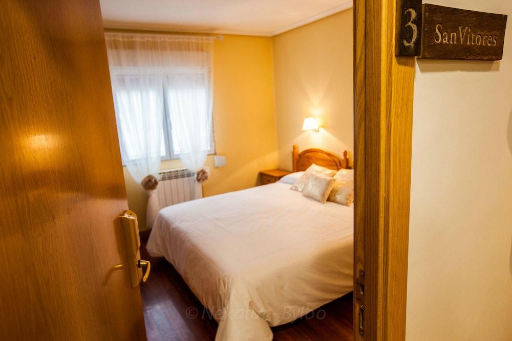 Casa Rural de Pobes Lagun Etxea