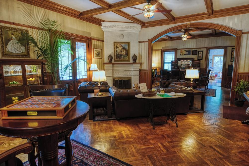 Rockwell Falls Inn and Wine Bar