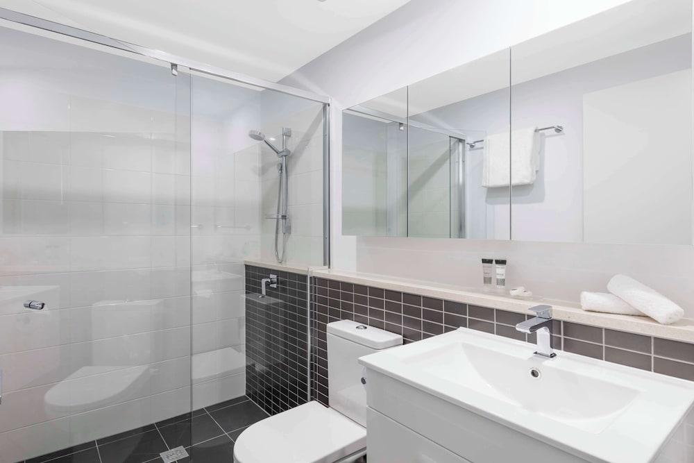 Oaks Brisbane Woolloongabba Suites