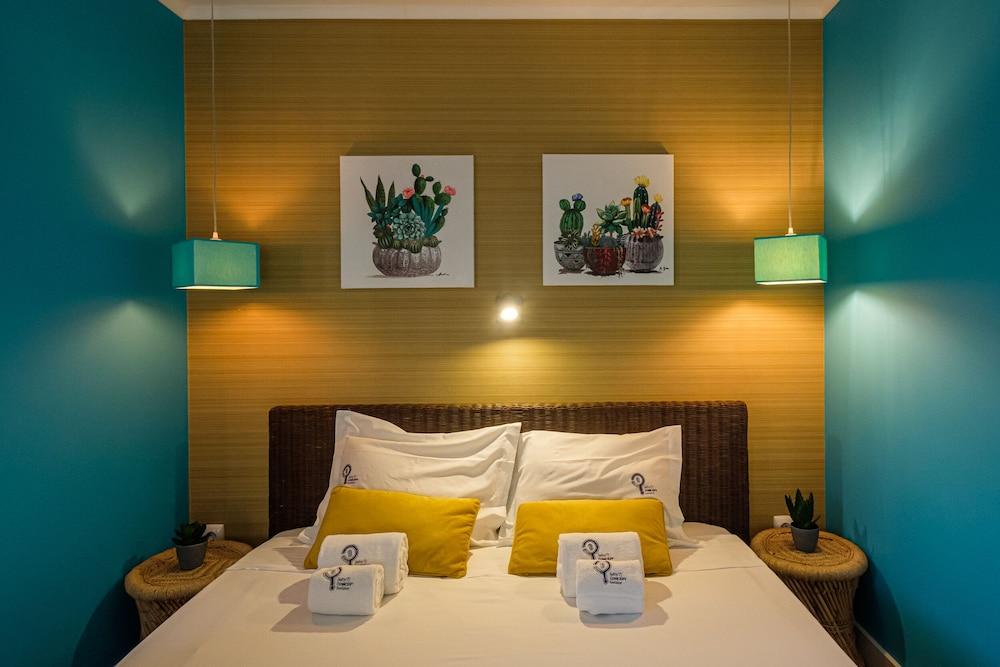 Y.Quebedo - Boutique Apartments