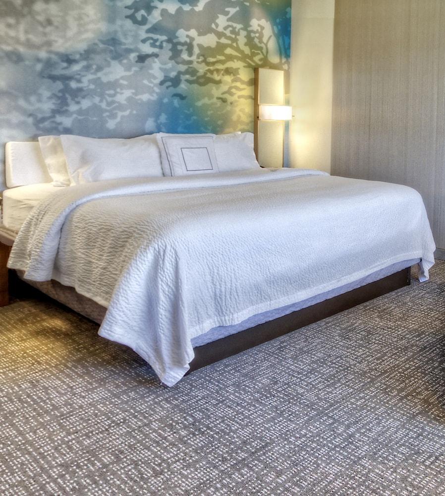 Courtyard Westbury Long Island